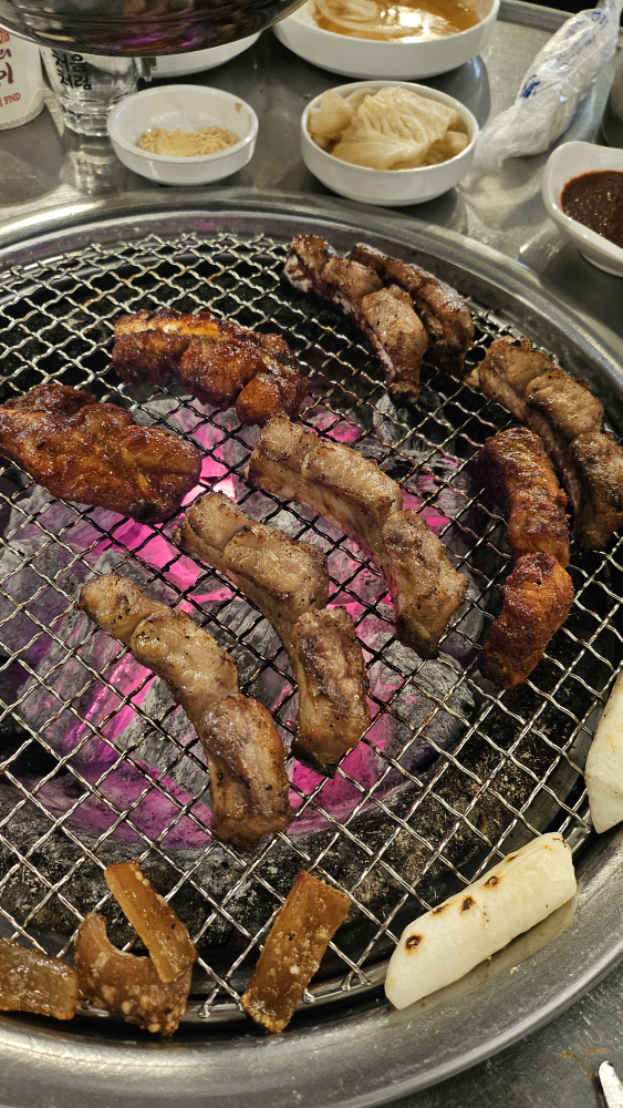Pungnyeonsanghoe (풍년상회) 2
