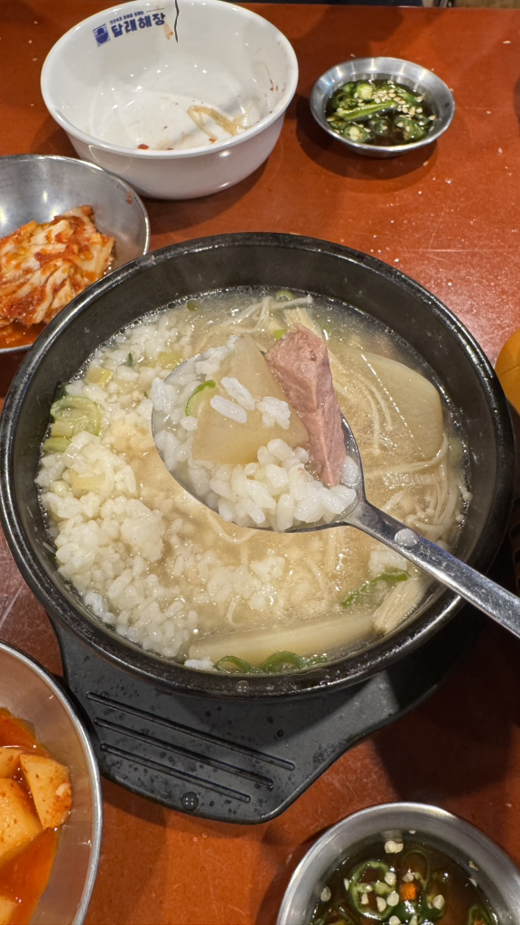 Dallaehaejang busandongnaejeom (달래해장 부산동래점) 3