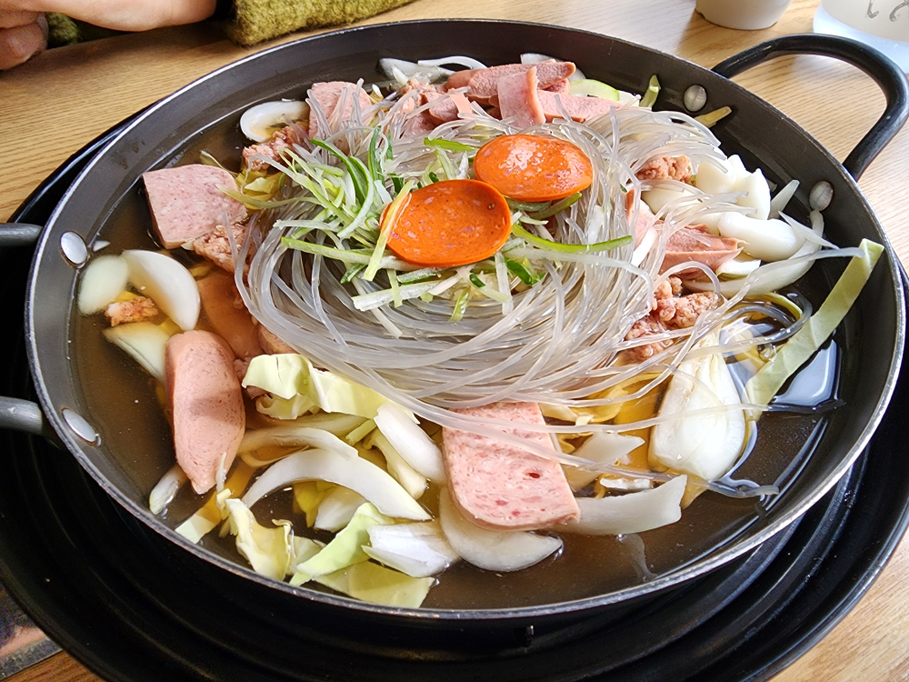 김뚜껑부대찌개 6