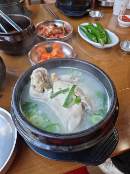 Sejongsamgyetang (세종삼계탕) 1