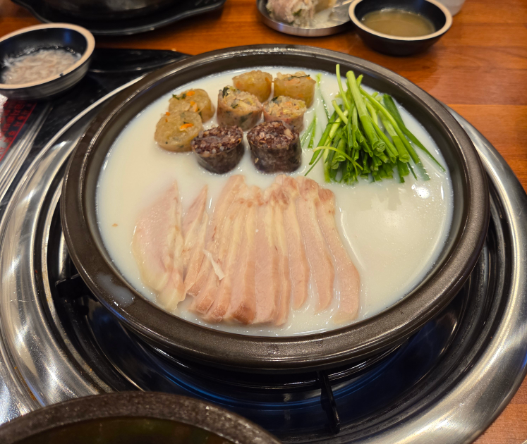 Boseunghoegwan gurogucheongjeom (보승회관 구로구청점) 1