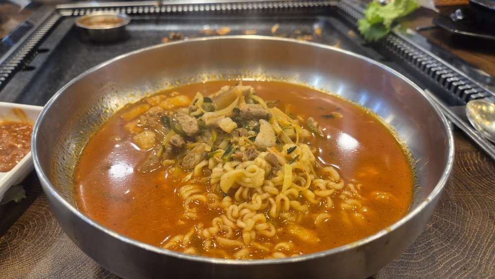 육팡삼겹살 대전오류동점 5