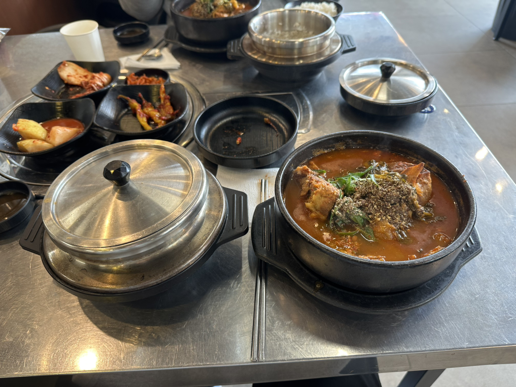 김엄마24시감자탕 1
