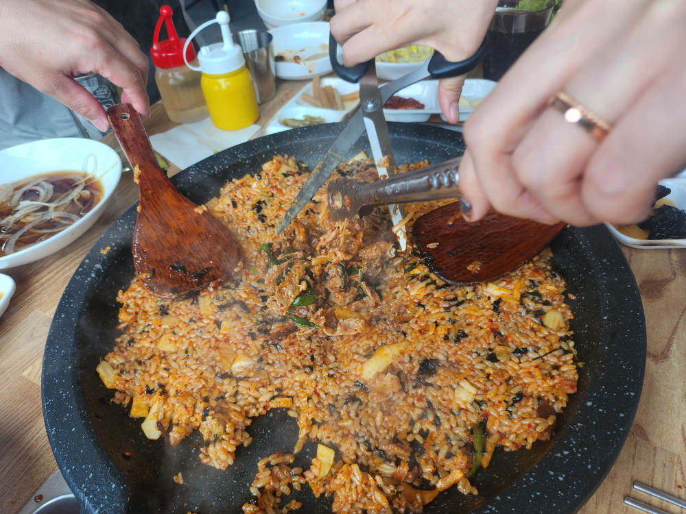 Tteurareorigumigeumosanjeom (뜨라레오리구미금오산점) 2