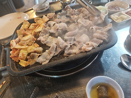 꿀순파김치솥뚜껑생삼겹 1