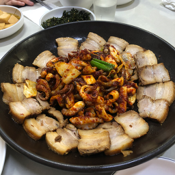 쭈꾸미와매운갈비찜 충무로점 대표 사진