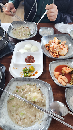 Jangsusamgyetang (장수삼계탕) 3
