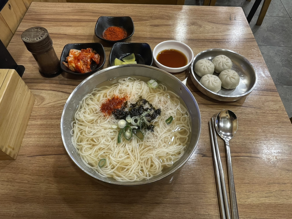서민식당 1