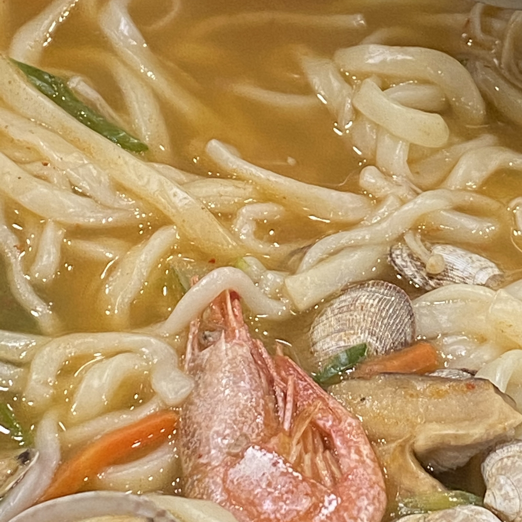 Seohaehaemulsonkalguksu (서해해물손칼국수) 1