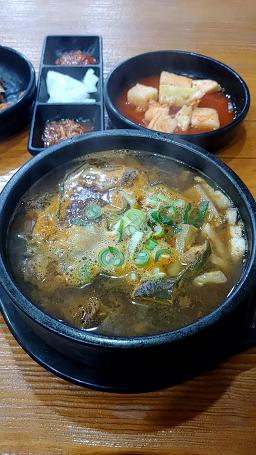 Jangnalsundae sachangsijangjeom (장날순대 사창시장점) 1