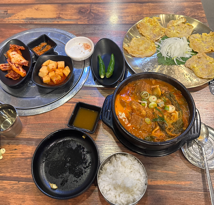 Cheonggiwagamjatang 1