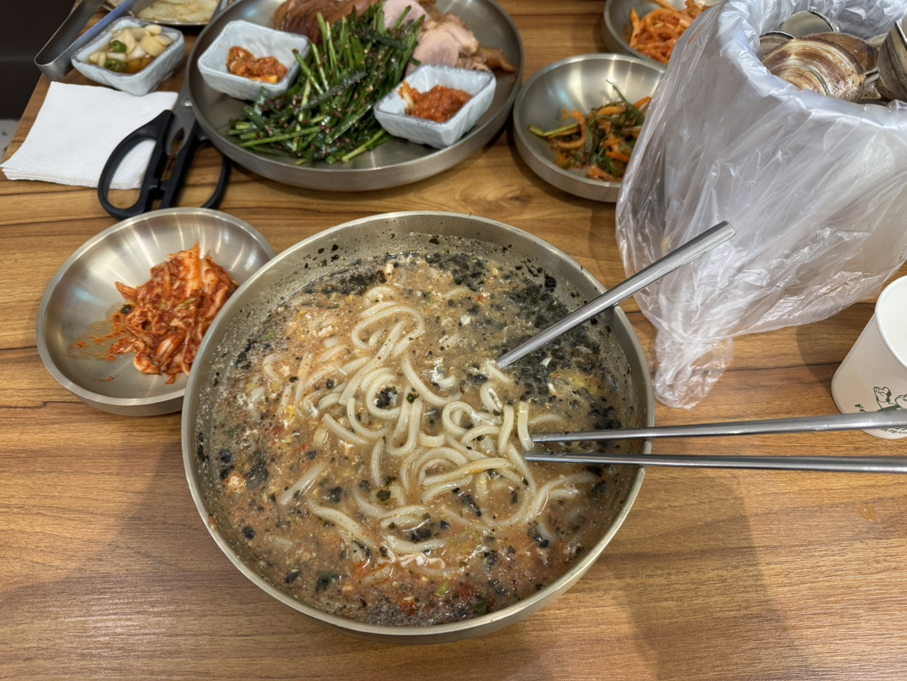 청담이수육애칼국수 대표 사진