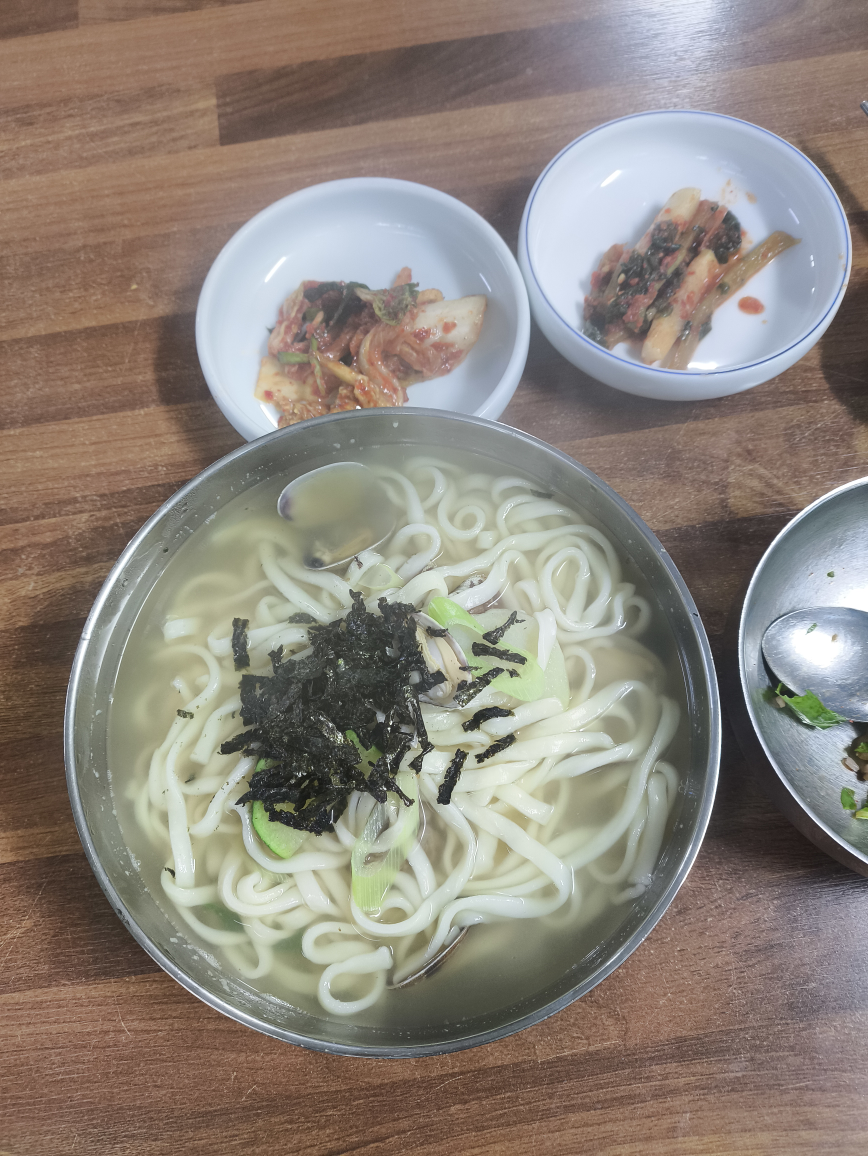 Eunhyenesonkalguksu (은혜네손칼국수) 1