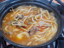 Deungchonsyabeukalguksu (등촌샤브칼국수) 2