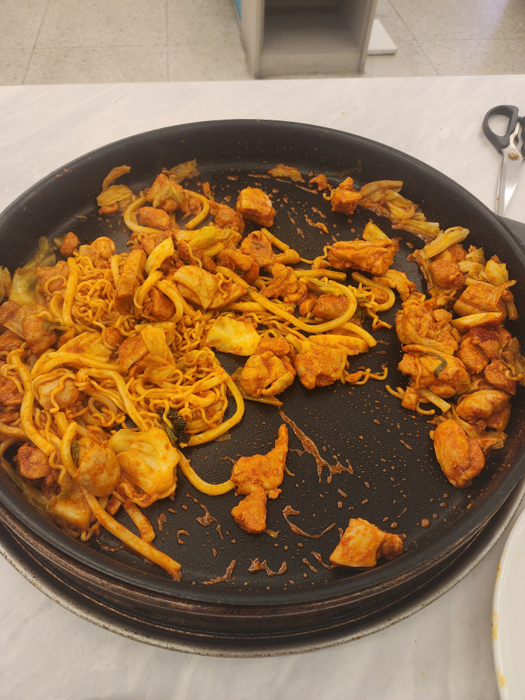 Dakgalbijejakso (닭갈비제작소) 2