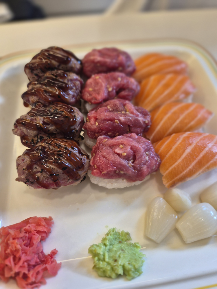 육회바른연어 신림역점 대표 사진