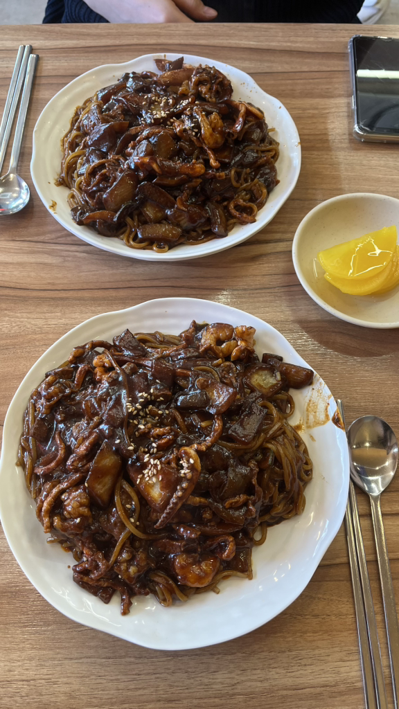 Gogijjamppong (고기짬뽕) 2