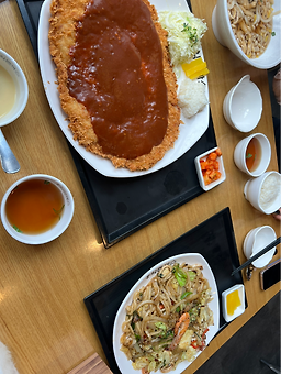 Hongikdonkkaseu (홍익돈까스) 2