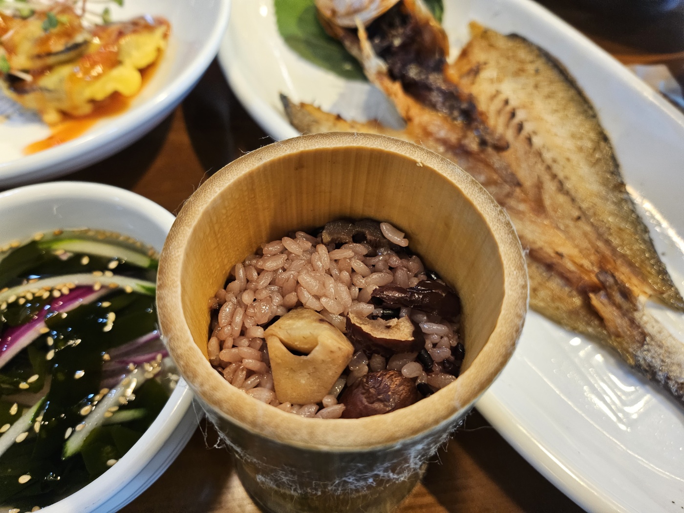 Daenamutongbapmatjeongsik (대나무통밥맛정식) 1