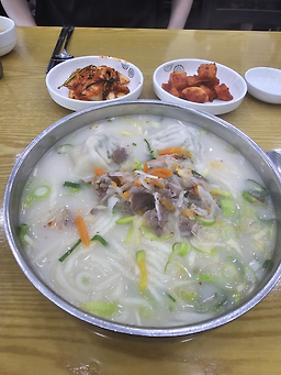 명동곰국시봉평막국수 대표 사진