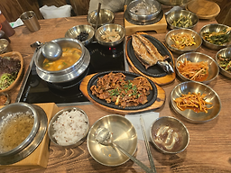 Gochangdaekeommasonbap (고창댁엄마손밥) 2