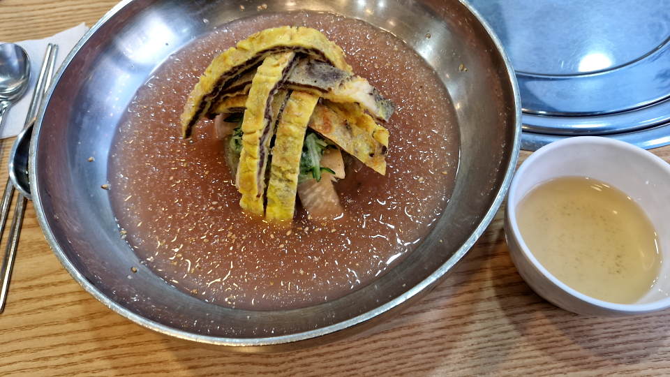 Cheongdammyeonokbokhyeonjeom (청담면옥복현점) 3