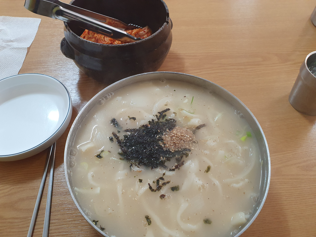 Nuirangkalguksu (누이랑칼국수) 1