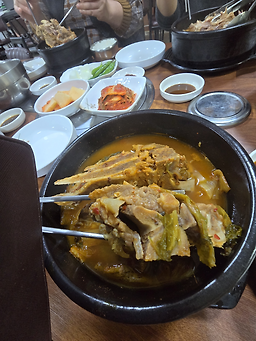 Igane gamjatang (이가네 감자탕) 3