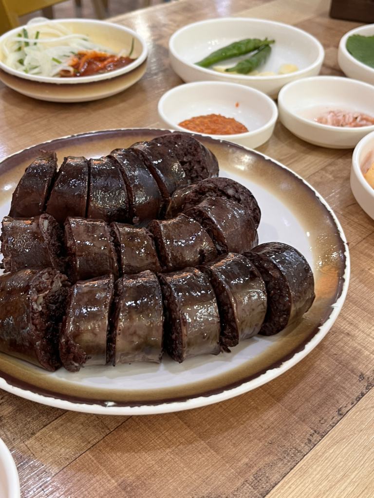 Keunjippisundae (큰집피순대) 2