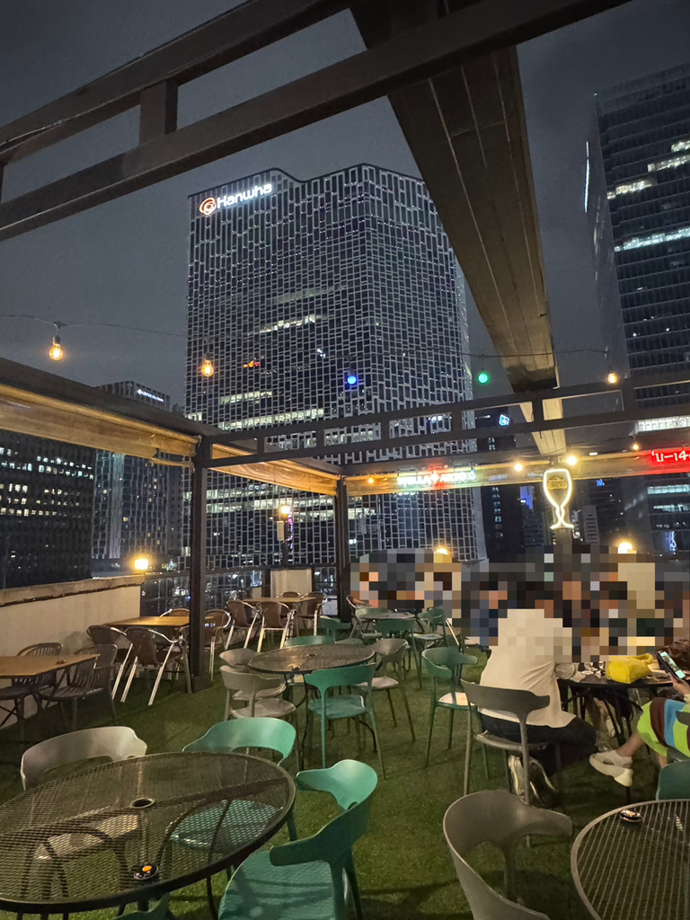 11-14번지 캐주얼펍 사진 8