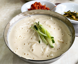 Urijipkalguksu (우리집칼국수) 2