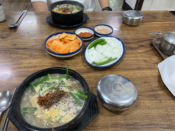 Hwanghaedosundaebossam (황해도순대보쌈) 3
