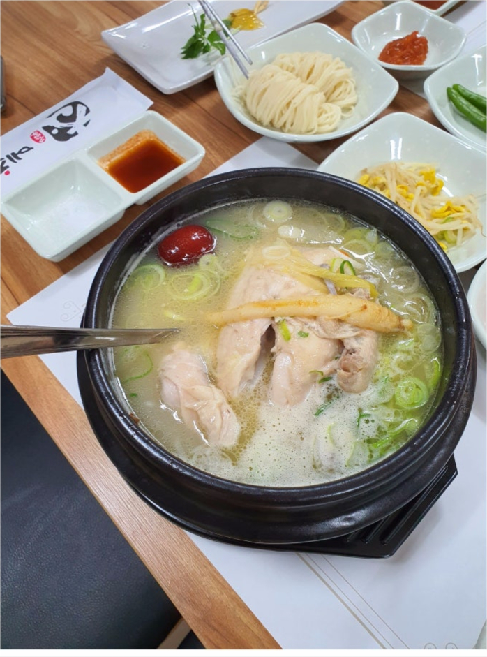 Mechusamgyetang (메추삼계탕) 1