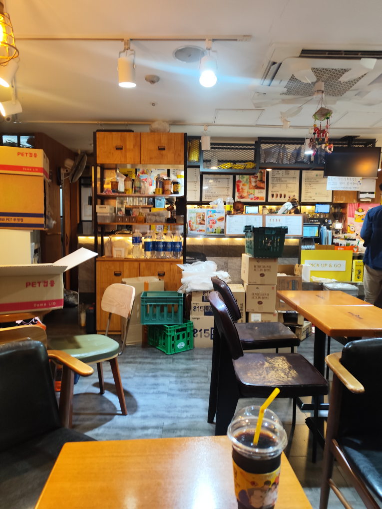 메가MGC커피 연세대공학원점