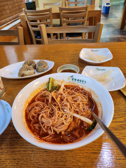 망향비빔국수 3