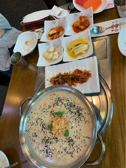 Bong'ssonkalguksu&jjimjeonmun (봉's손칼국수&찜전문) 1
