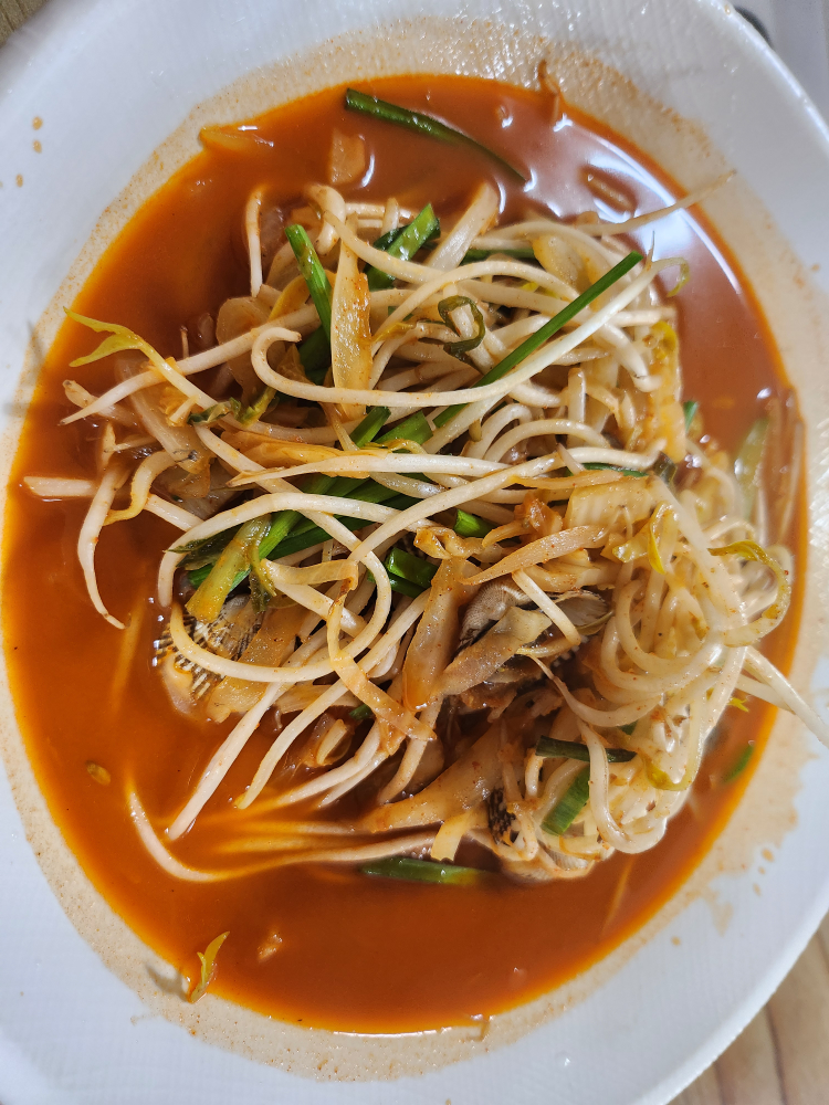Ibaeksonguiwonjokkomakjjamppong (이백송의원조꼬막짬뽕) 3