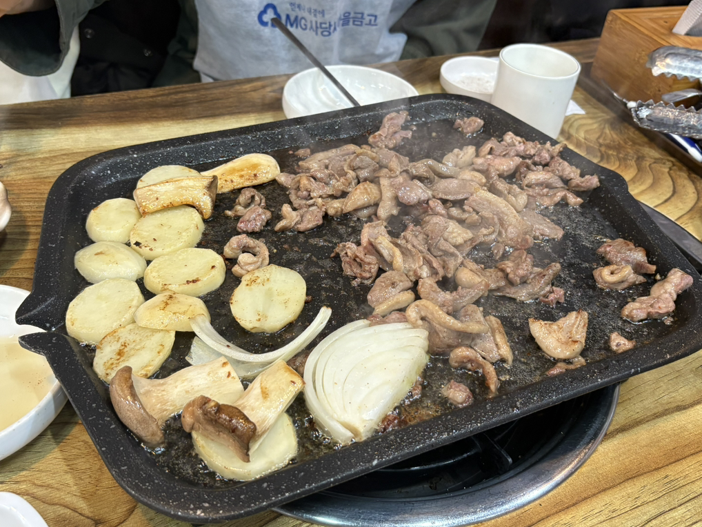 Toenmaru (툇마루) 2