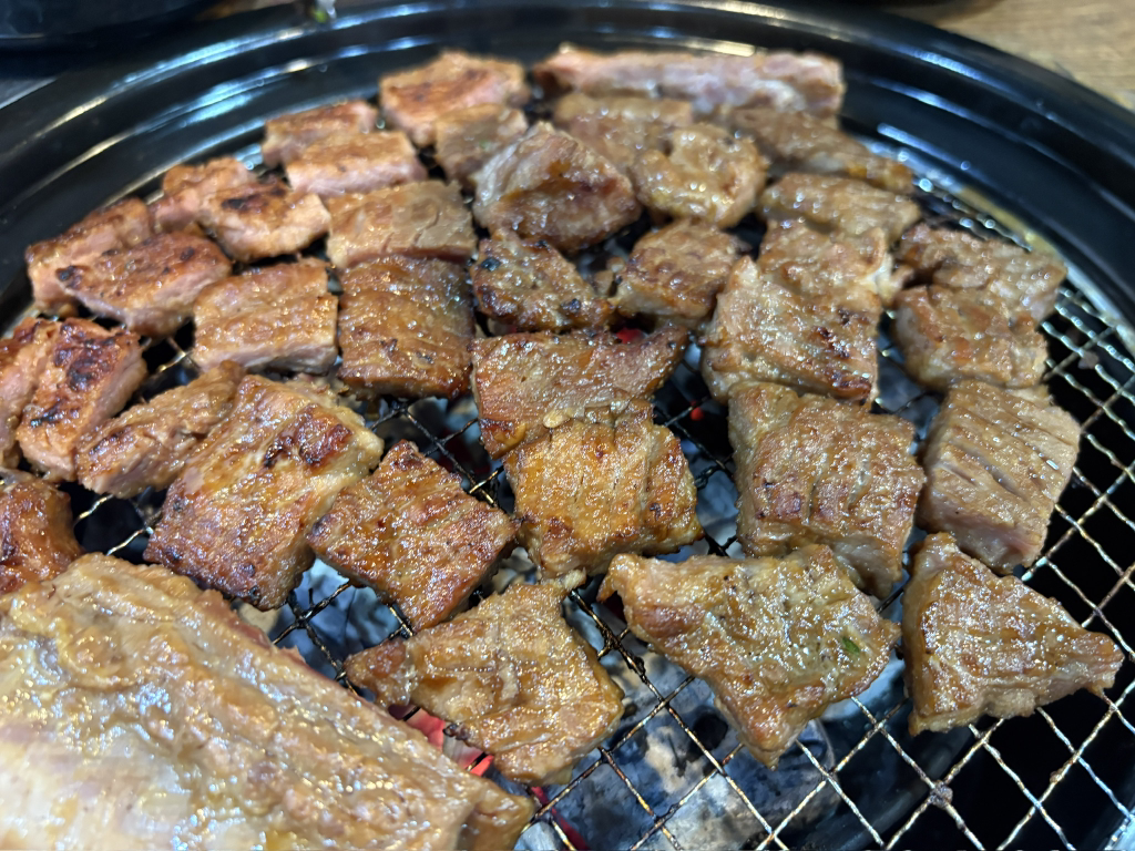 Baeknyeongalbi (백년갈비) 1