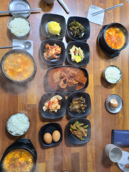 Hwanggeumkongsundubu (황금콩순두부) 2