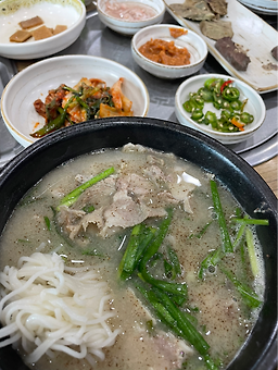 Buchondwaejigukbap (부촌돼지국밥) 2
