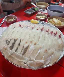 막썰어횟집 사진 2