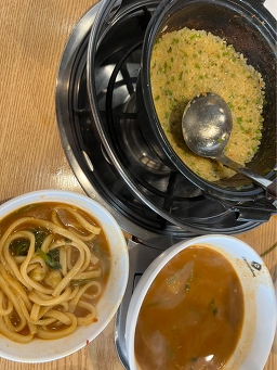 Deungchonsyabeukalguksu (등촌샤브칼국수) 2