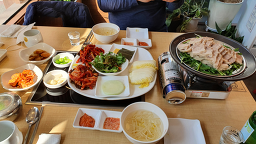 원할머니보쌈 운천점 1