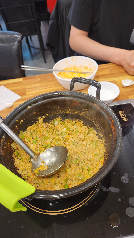 Deungchonsyabeukalguksu incheonyeonsujeom (등촌샤브칼국수 인천연수점) 1