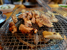 Chuncheonjungangnosutbuldakgalbi (춘천중앙로숯불닭갈비) 1