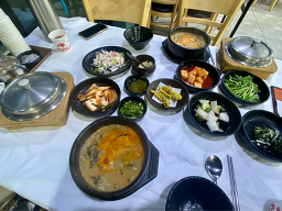 Baeknyeonchueotangmegimaeuntang (백년추어탕메기매운탕) 3