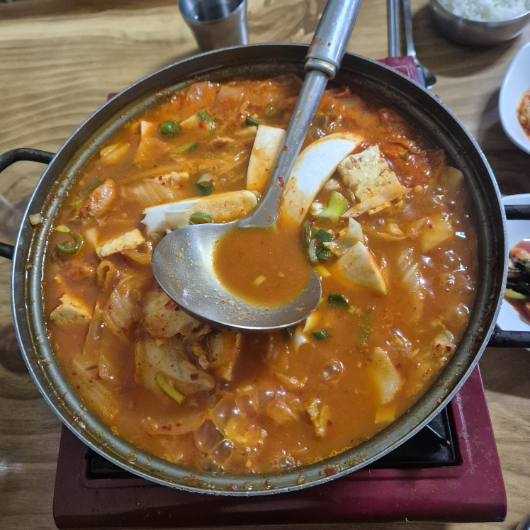 촌돼지김치찌개 사진 4