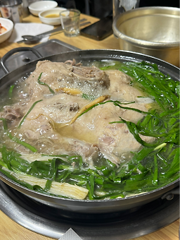 Ssanggulotdak (쌍굴옻닭) 2