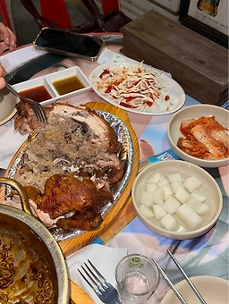 Dolsoechamnamujangjakgui (돌쇠참나무장작구이) 1